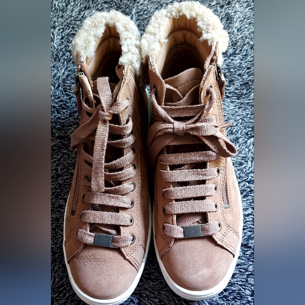 UGG Leather Brown Side Zipper Ankle Sneakers Size 7 - Picture 2 of 8